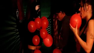 Facesitting Baloon Popping Inferno