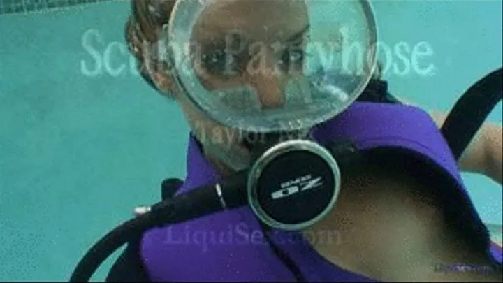 SCUBA PANTYHOSE 2