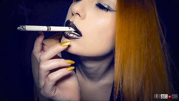 Gold Lips Sexy Smoking