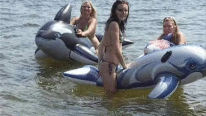 3 Girls with their pooltoys