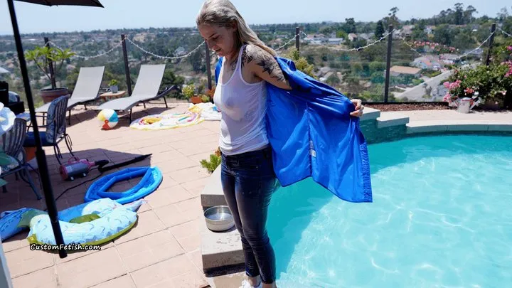 Harley Get Clothes Wet in the Pool