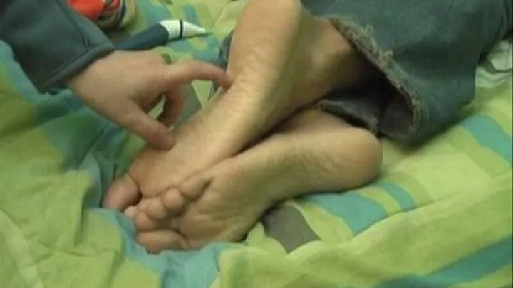 Soraya - Napping feet tickle