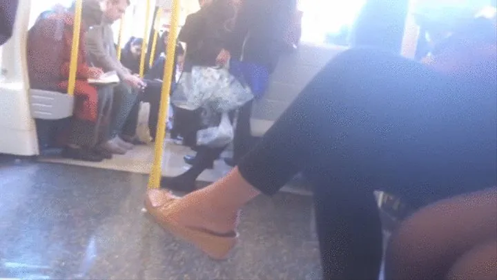 Incredible dangling on the bus