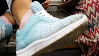 German Lady Allows Photos of her Turquoise Nike Fakes