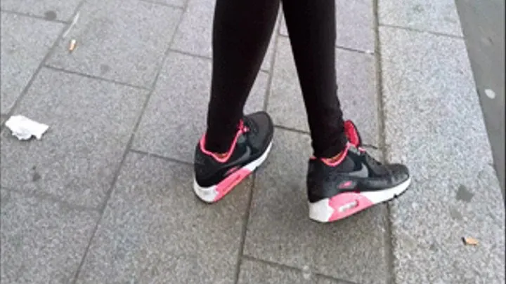 Hot Black White Pink Nikes Play