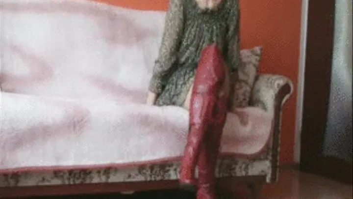 RED BOOTS AND MASTURBATION 720 x 540