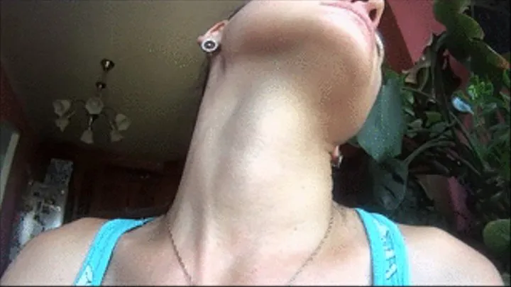 elastic twisting neck. nf