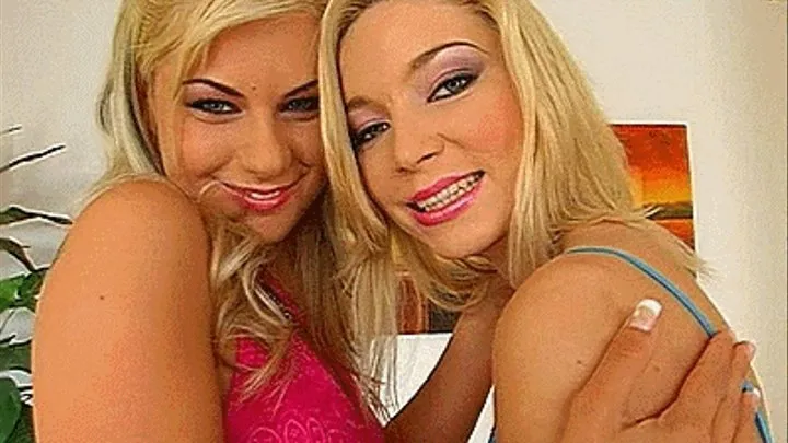 2 hot blonds