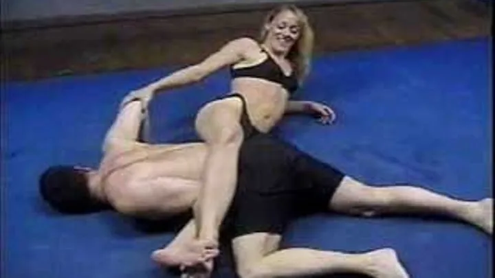 Crushed By A Country Girl Lisa vs Neil Part 01