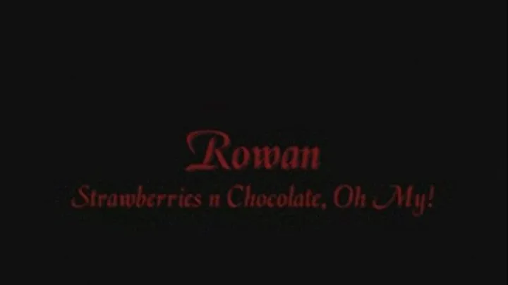 SSBBW Rowan Strawberry masterbation Hot