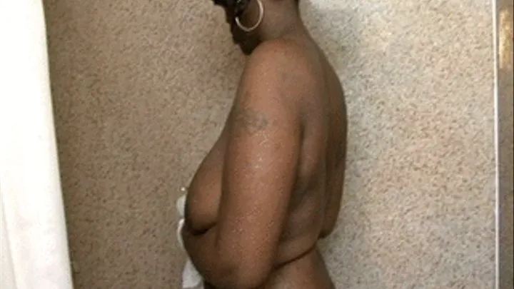 hot black girl with the breast in shower