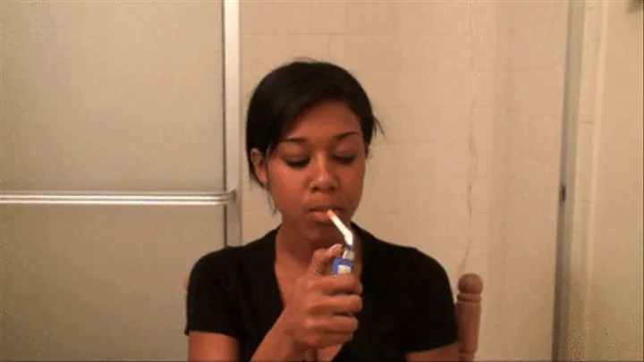 Megan in Hands Free Smoking (DISCOUNTED) (Quicktime)