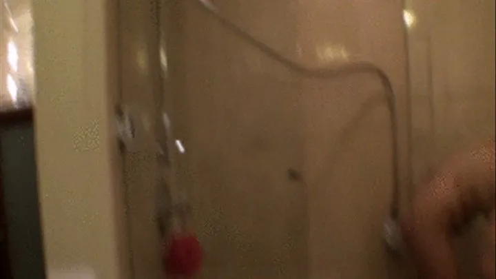 fit young slut shaving hairy pussy in the shower