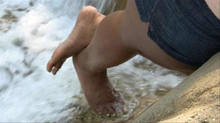 Ms.Pecan Thick-Footsies in the Water