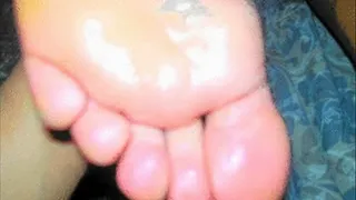 Zeb - The Beautiful Soles of a Mature Light Skinned Woman (SLIDE SHOW)