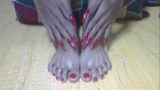 Love that red nails and toes