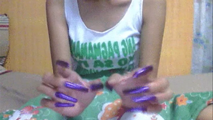 Sexy purple nails and clicking