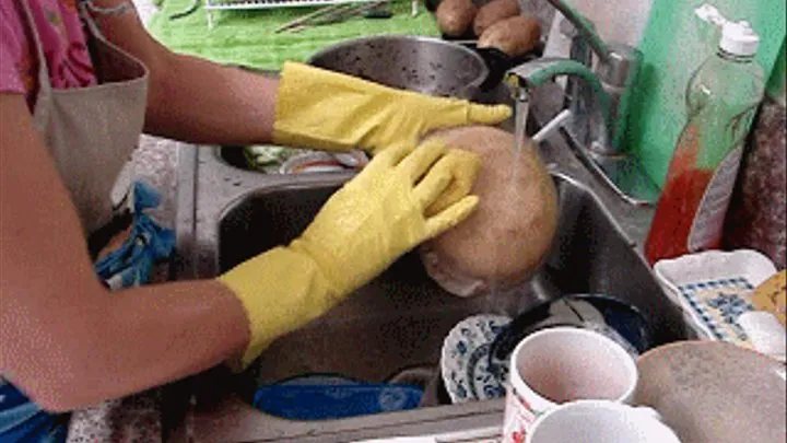 Dishwashing in Yellow Household Rubber Gloves jun02 11 HQm