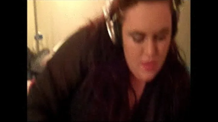 Sexy BBW Headphone Fun