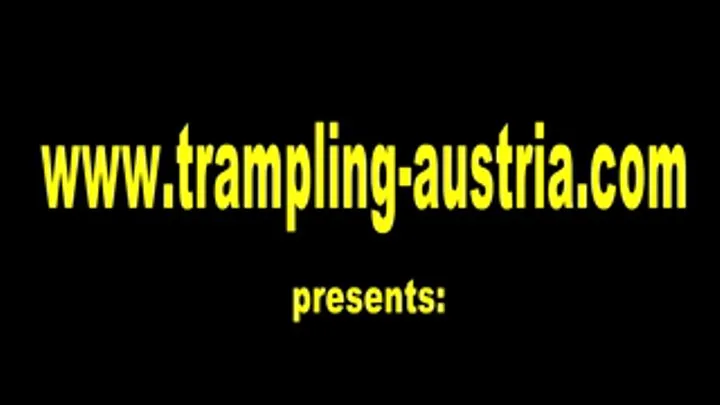 Head and Throat Trampling 84 MPEG