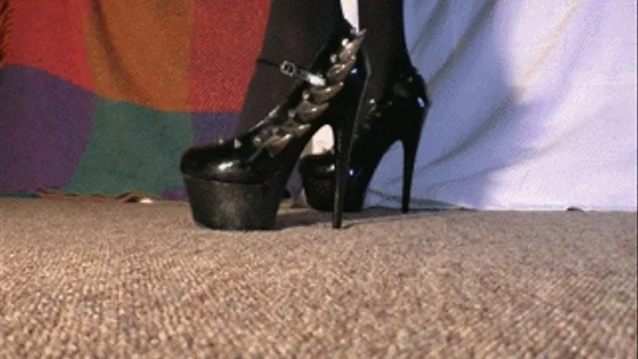 Extreme dangling ball busting shoes