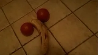 Banana & Tomatos Simulating Cock & Balls