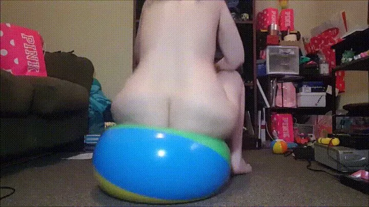 Medium Classic Beach Ball :: Ass Grind & Bouncing