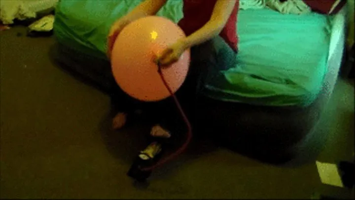 Pedal Pump Meets 36inch Balloon