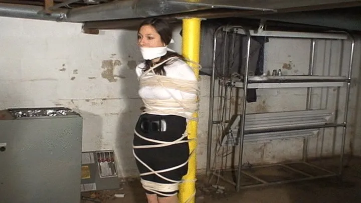 multi layer gagged lots of rope tied to poll in basement wearing pantyhose and heels MP4 Format