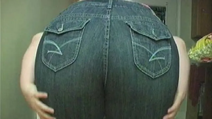 JEANS FETISH Angelina shows off her jeans