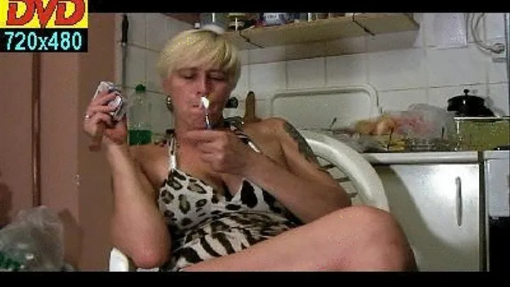 481: Lazy wife smoking