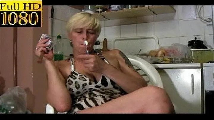 482: Lazy wife smoking