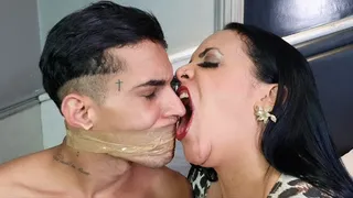 STRONG BAD BREATH TO MILF 3 DAYS WITHOUT BRUSHING MOUTH - BY ADRIANA FULLER - NEW KC 2020 - CLIP 2