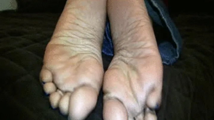 Candy's Candid Stinky Size 11 Soles Part 1