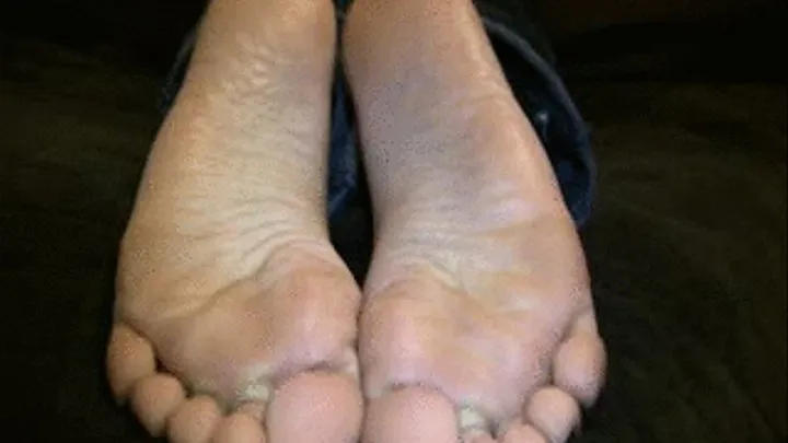 Leia's Candid Stinky Soles Part 2