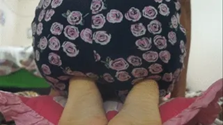 Mariana Sititng On Her Soles Part 1 (With Sound)