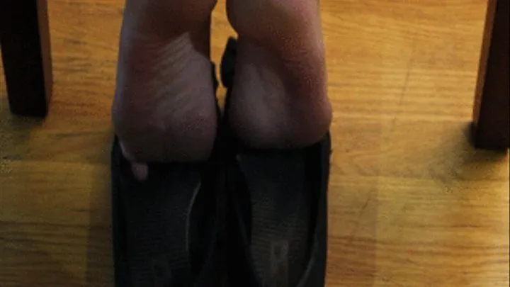 Paige's Size 11 Candid Stinky Soles Part 93