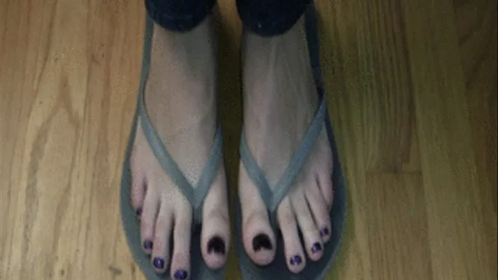 Paige's Super Long Toes Part 7/Modeling Her Feet