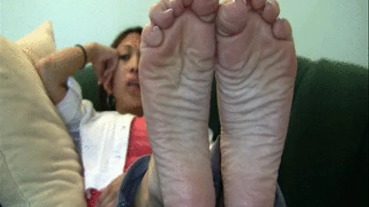 Raquel's Candid Stinky Soles Part 8