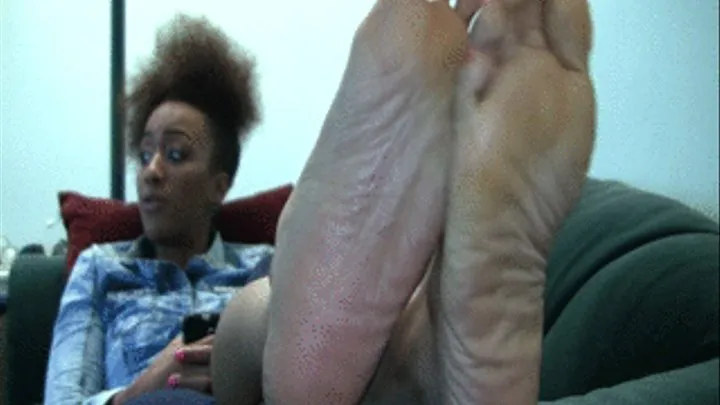 Naomi's Candid Stinky Soles Part 34