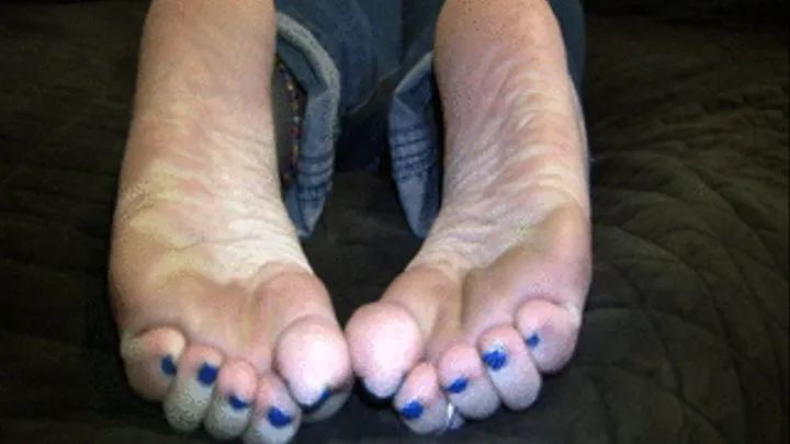 Lacey's Size 12 Candid Stinky Soles Part 29