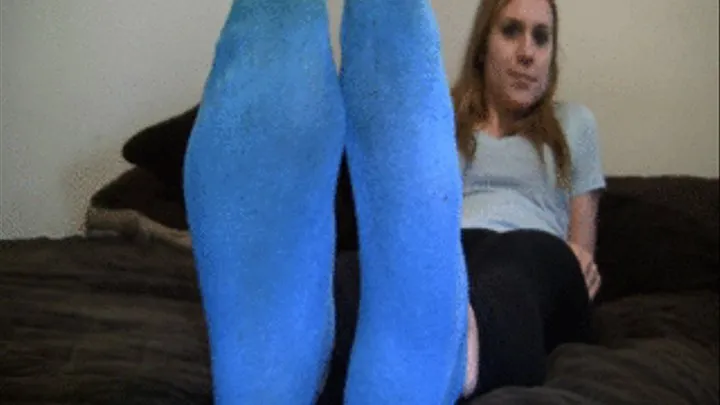 Jamie's Candid Size 10 Wide Stinky Soles Part 39