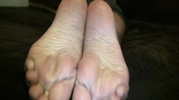 Alyssa's Candid Stinky Soles Part 30