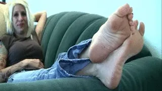 Cindy's Candid Stinky Soles Part 31