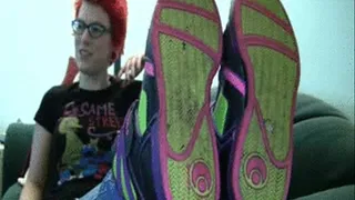 Robin's Candid Stinky Soles Part 1