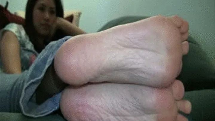 Alyssa's Candid Stinky Soles Part 11