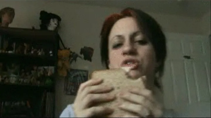 Sandwich Eating: Throat Mouth and Food Vore