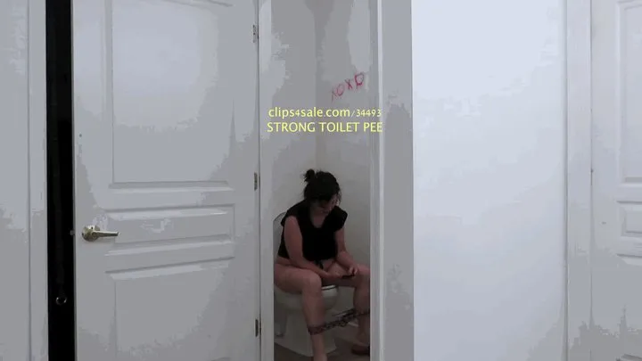 STRONG FLOWING TOILET PEE