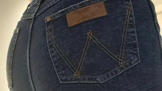 ASMR SEXY AF JEANS BREAKING THEM IN RIGHT