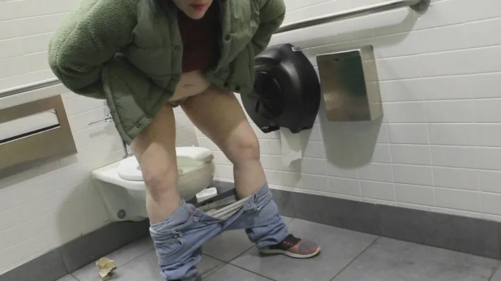 STANDING PUBLIC TOILET PEE